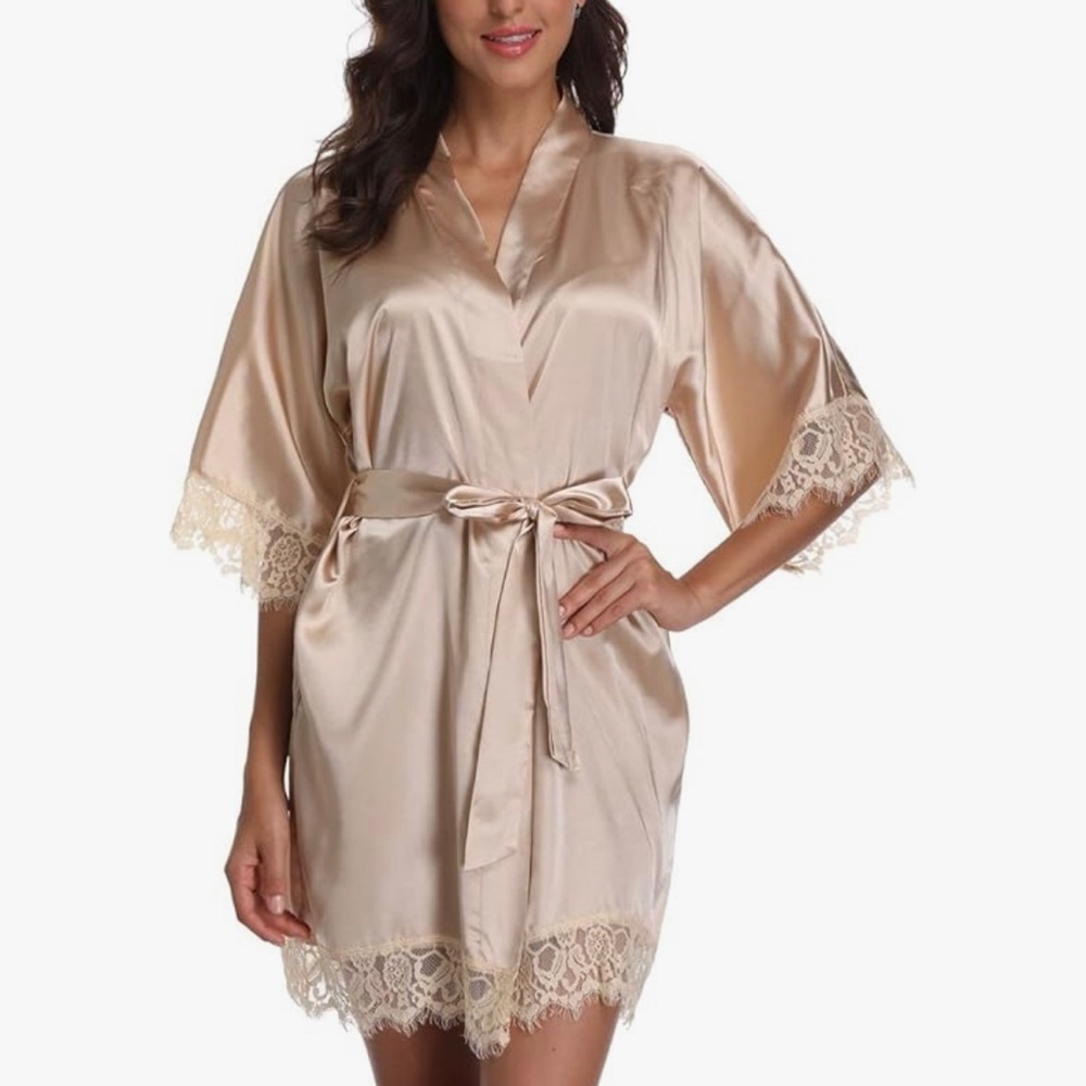 Champagne Gold Silk Robe with Lace NEW NEVER WORN